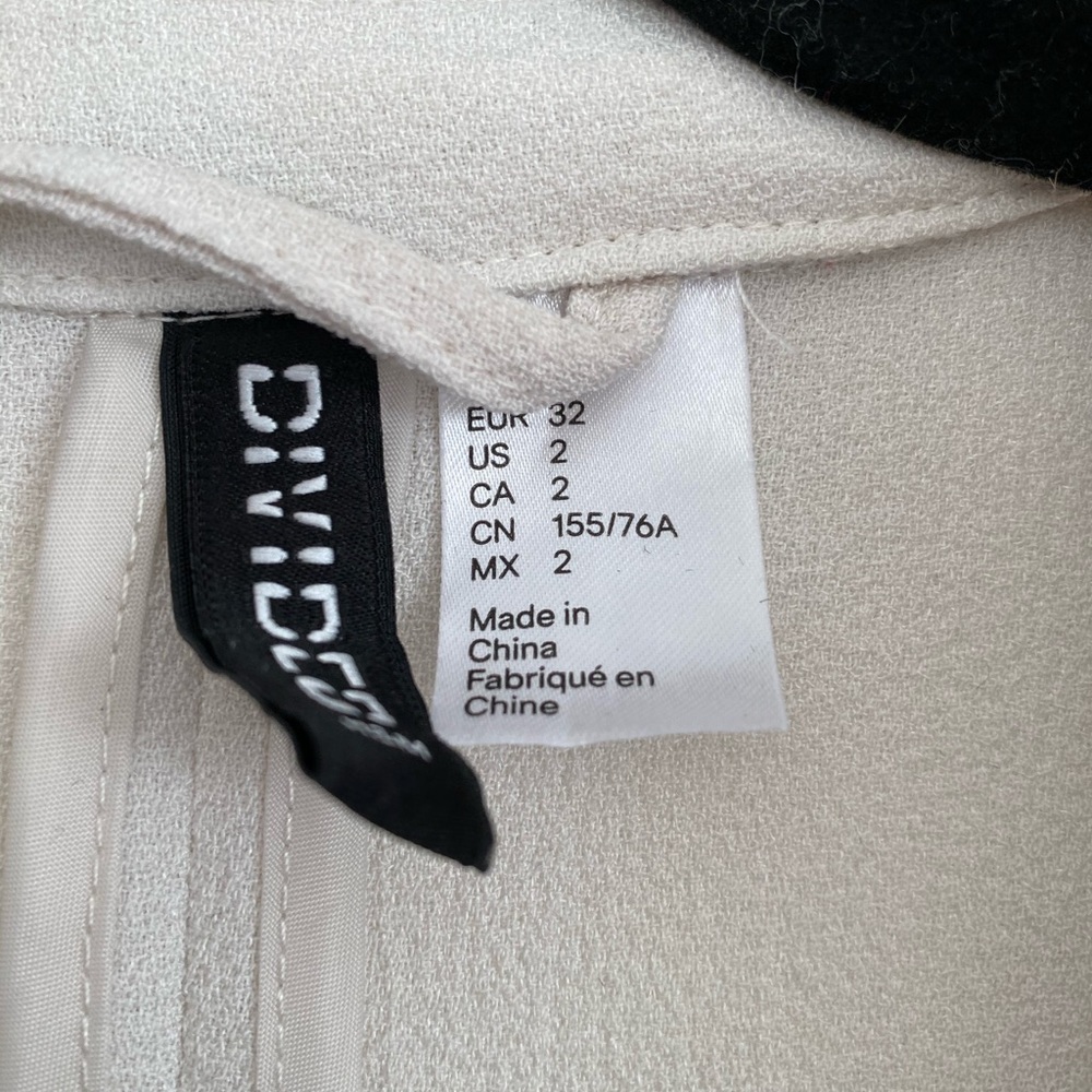 H&M blazer - Picture 2 of 8
